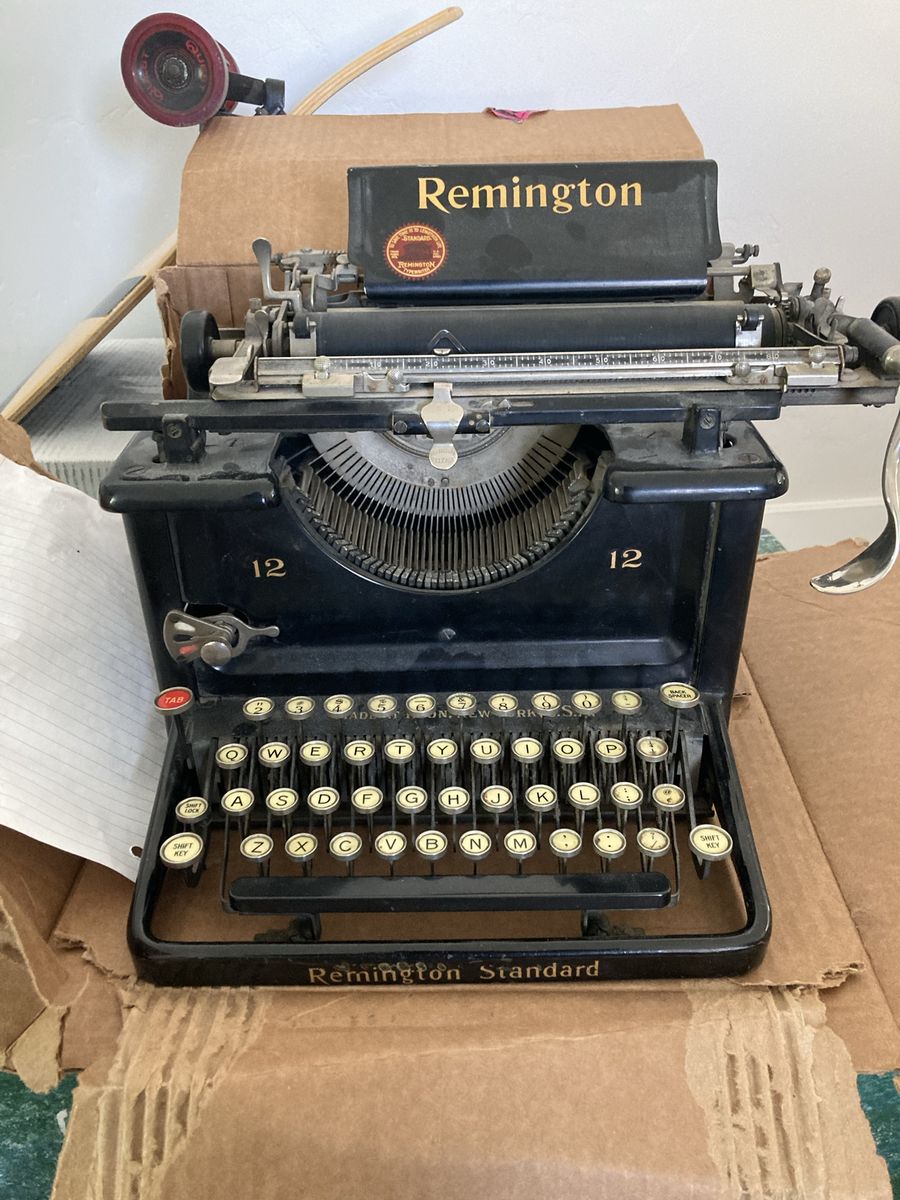 Vintage Remington Standard 12 Typewriter - Classic Manual Office Machine for Collectors & Decor