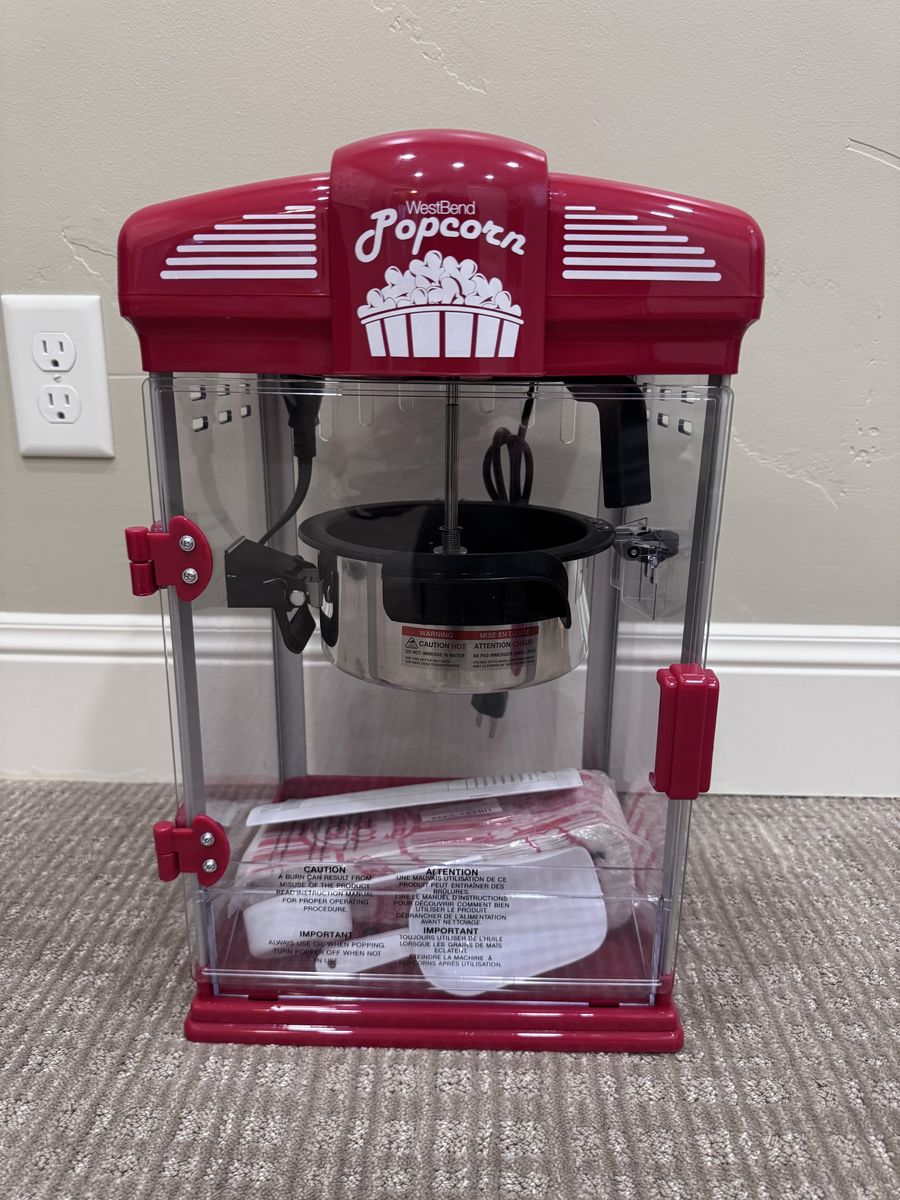 Westbend 4Qt Theater Gourmet Popcorn Machine