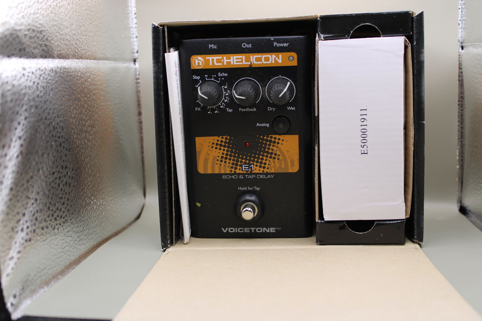 TC-Helicon VoiceTone E1 Vocal Echo and Delay Pedal