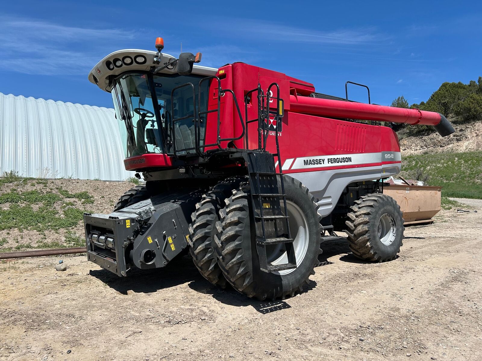 2013 MF 9540 Combine and MF 30' Flex Header