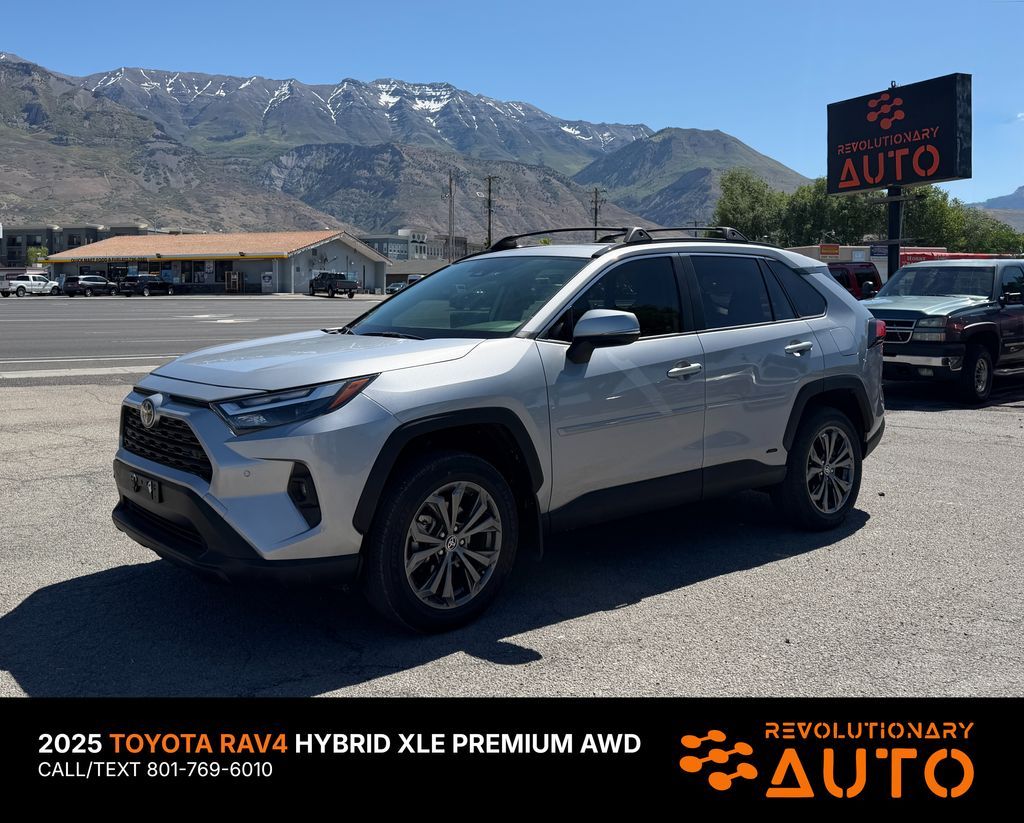 2025 Toyota RAV4 XLE Premium