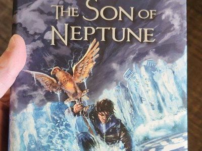 The Son of Neptune by Rick Riordan (The Heroes of Olympus Book 2)