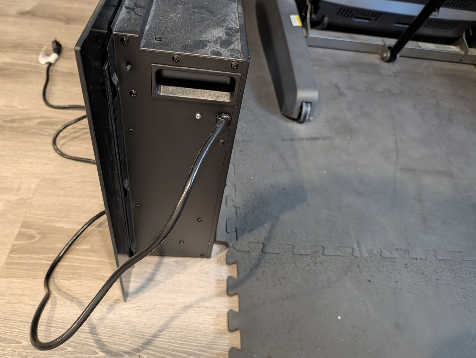 Main image 5