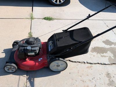 Briggs & Stratton Gas Push Lawn Mower with Rear Grass Catcher Bag