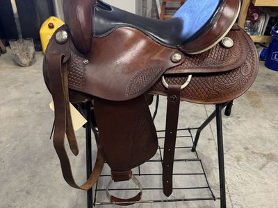 16” Unbranded Barrel Saddle