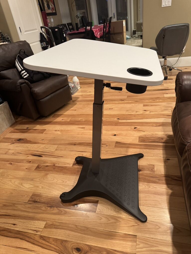 NIB Safco Brio Adjustable Height Standing Desk