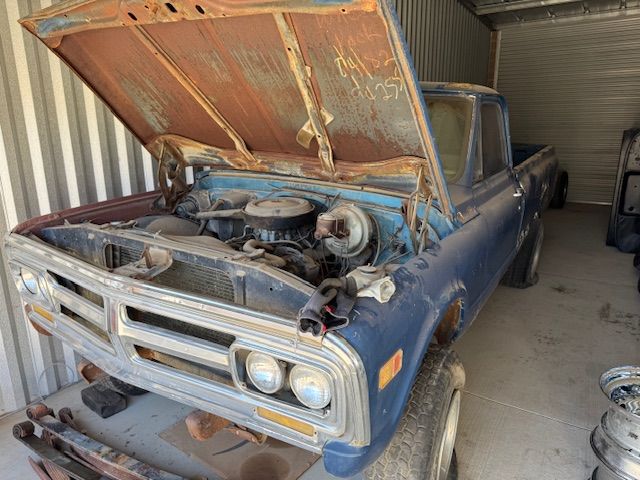 1970 GMC 2500 4x4 – 350 V8 – Rare Wood Bed – Minimal Rust