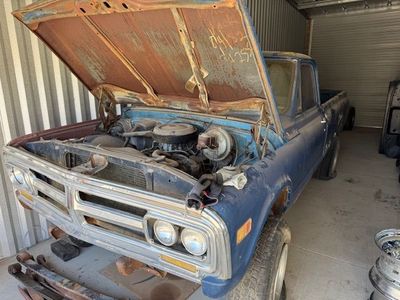 1970 GMC 2500 4x4 – 350 V8 – Rare Wood Bed – Minimal Rust