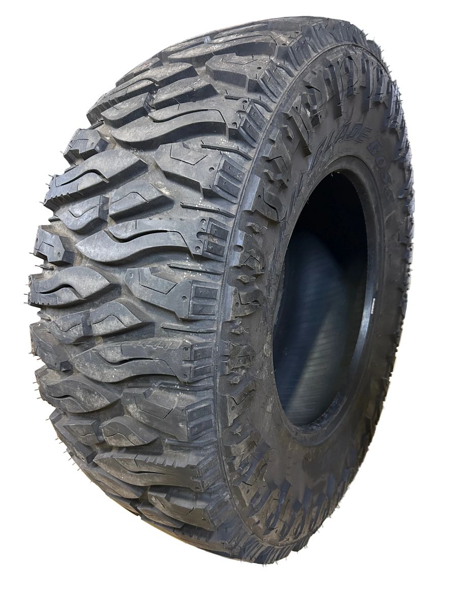 USED 19/32" ATTURO TRAIL BLADE BOSS BSW LT 40 14.50 20 129Q 8PLY MUD TIRE 10007