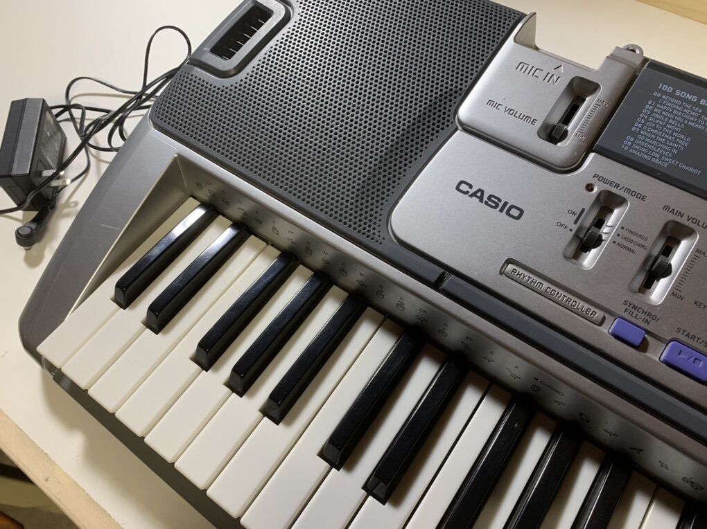 Casio LK-100 MIDI Key Light Keyboard.