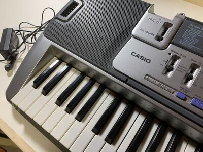 Casio LK-100 MIDI Key Light Keyboard.