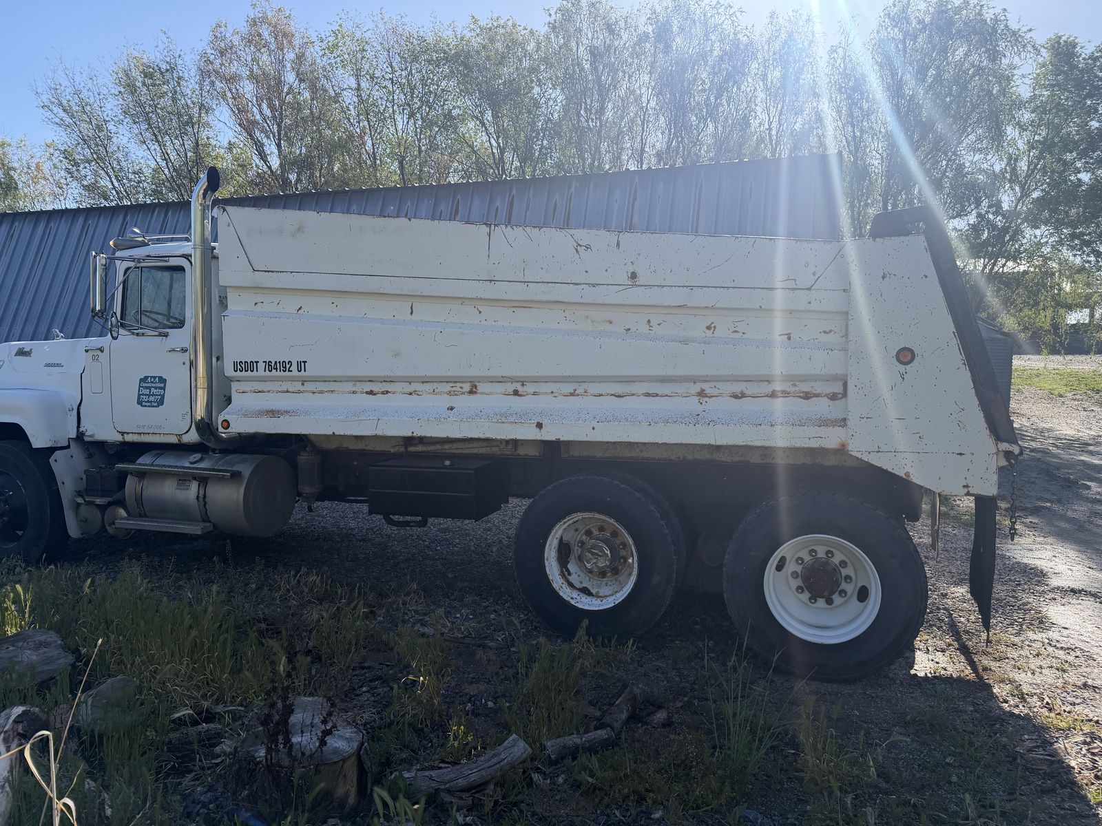 16’ Dump bed.
