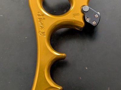 Carter Honey large 4 Finger Release