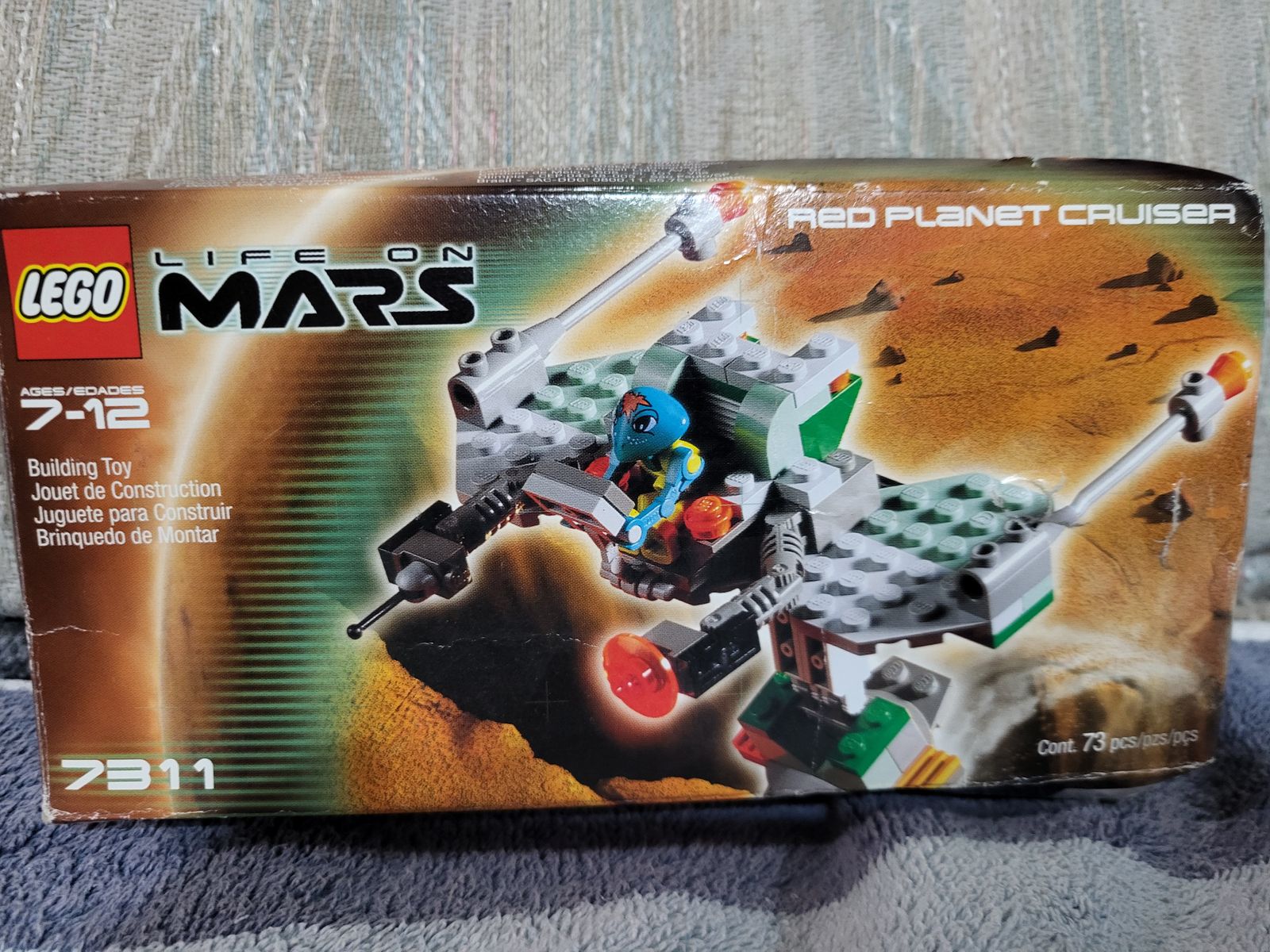 LEGO  MARS RED PLANET CRUISER   2011 ISSUE