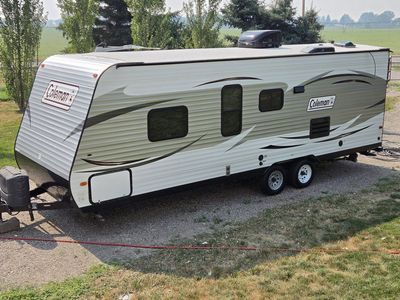 2017 Coleman Latern 27 ft Bunkhouse - barely used!