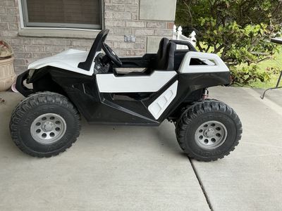 Planet Ride Battery Operated Remote Controlled Car White and Black, Kids Ride On Car