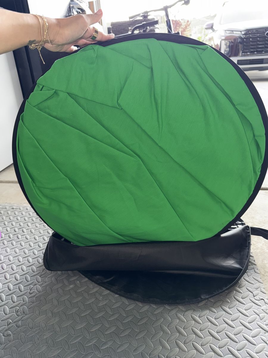 Main image 3