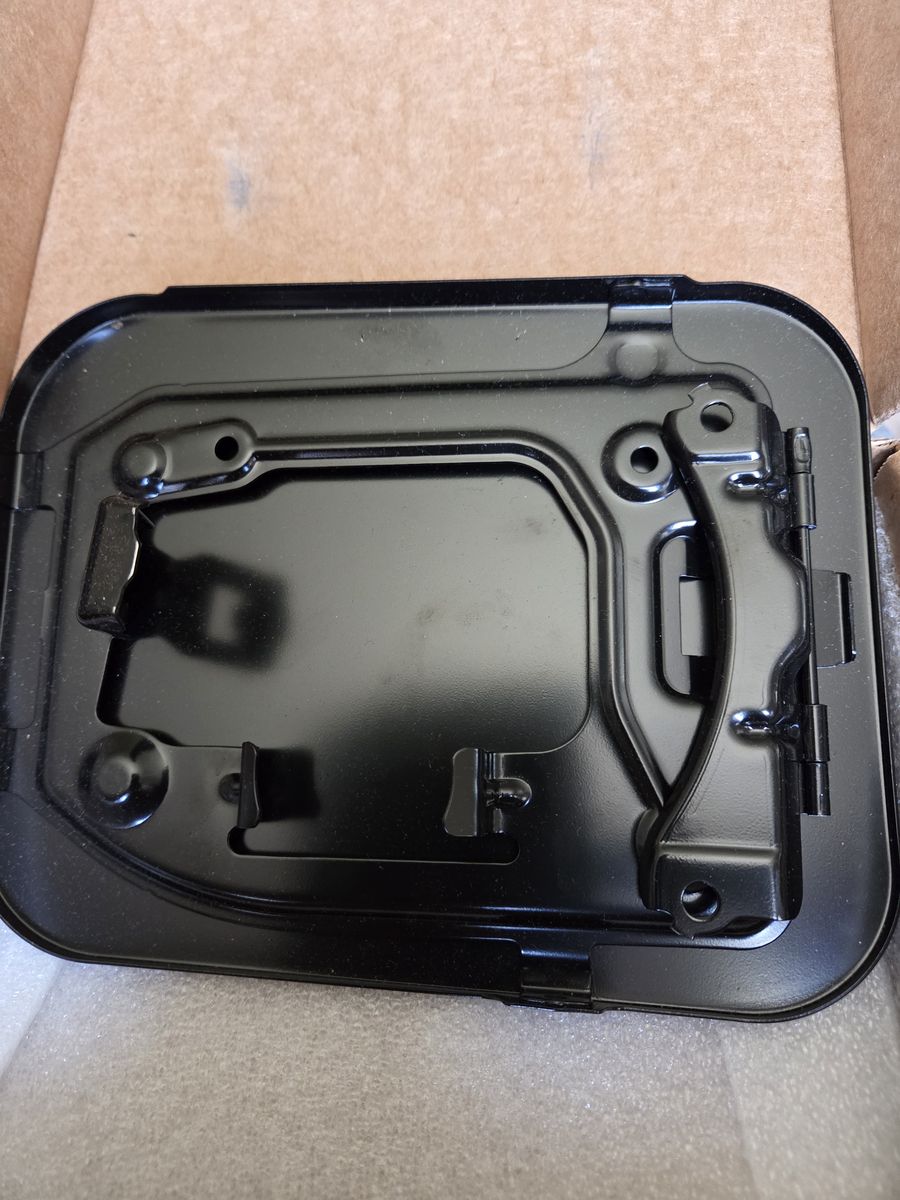 Fuel door replacement new