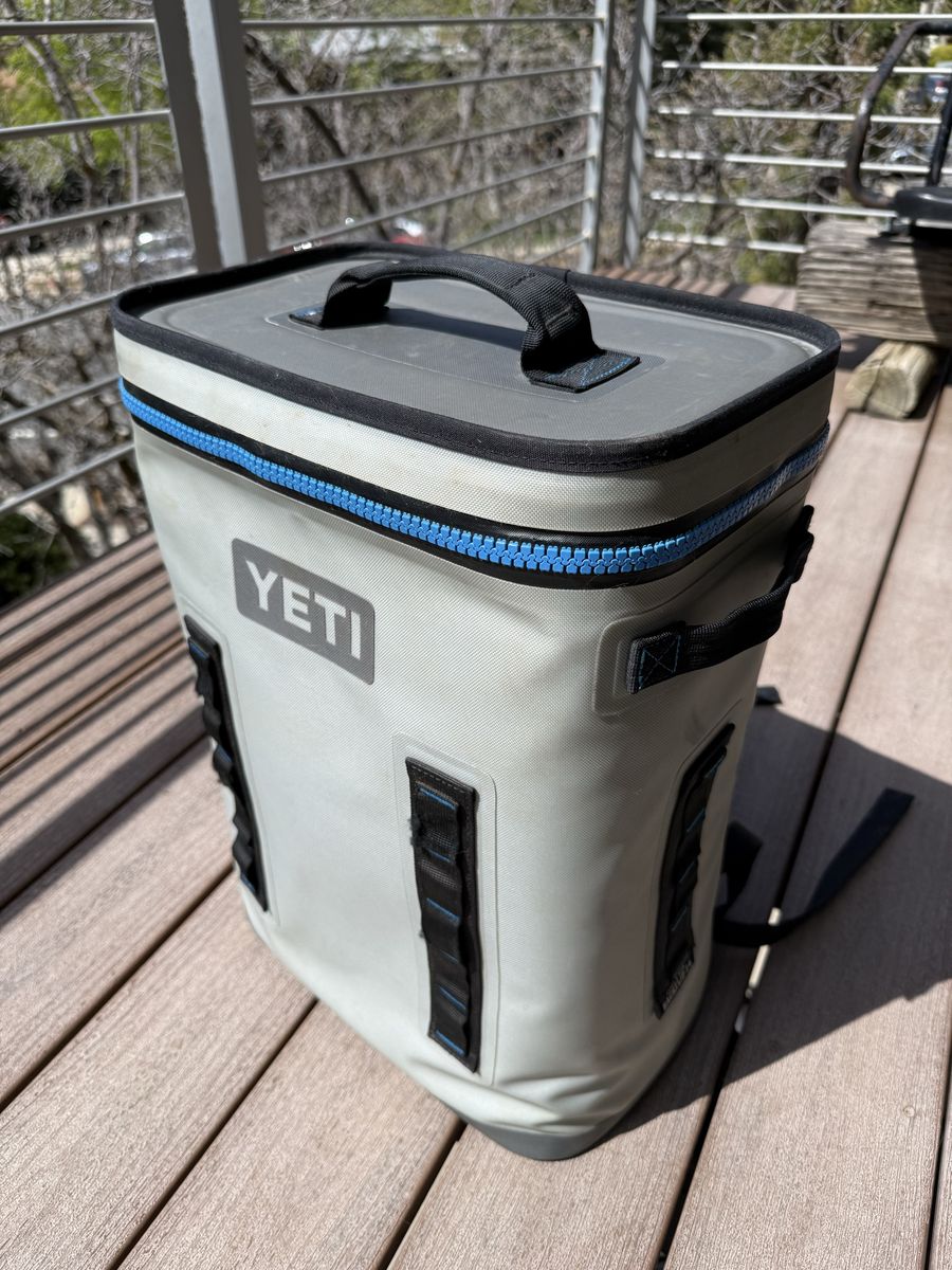 YETI Hopper Backflip 24