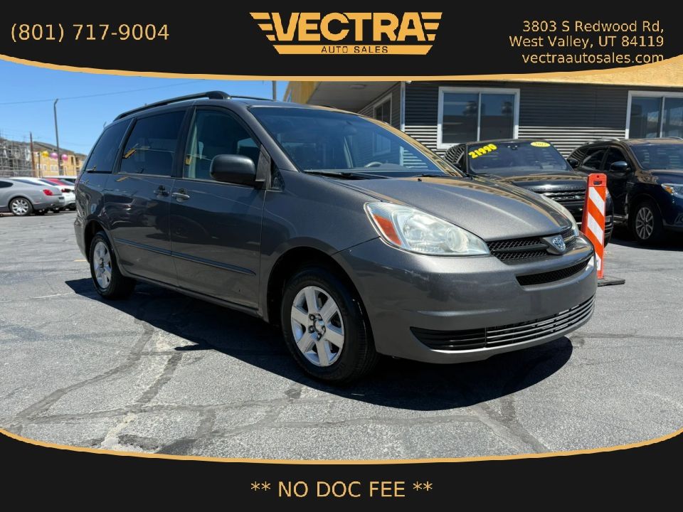 2004 Toyota Sienna LE 8 Passenger