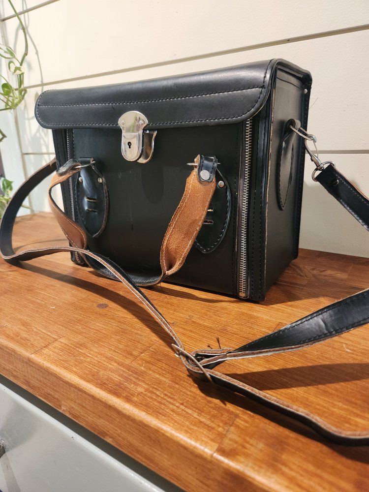 Leather bag