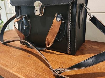 Leather bag