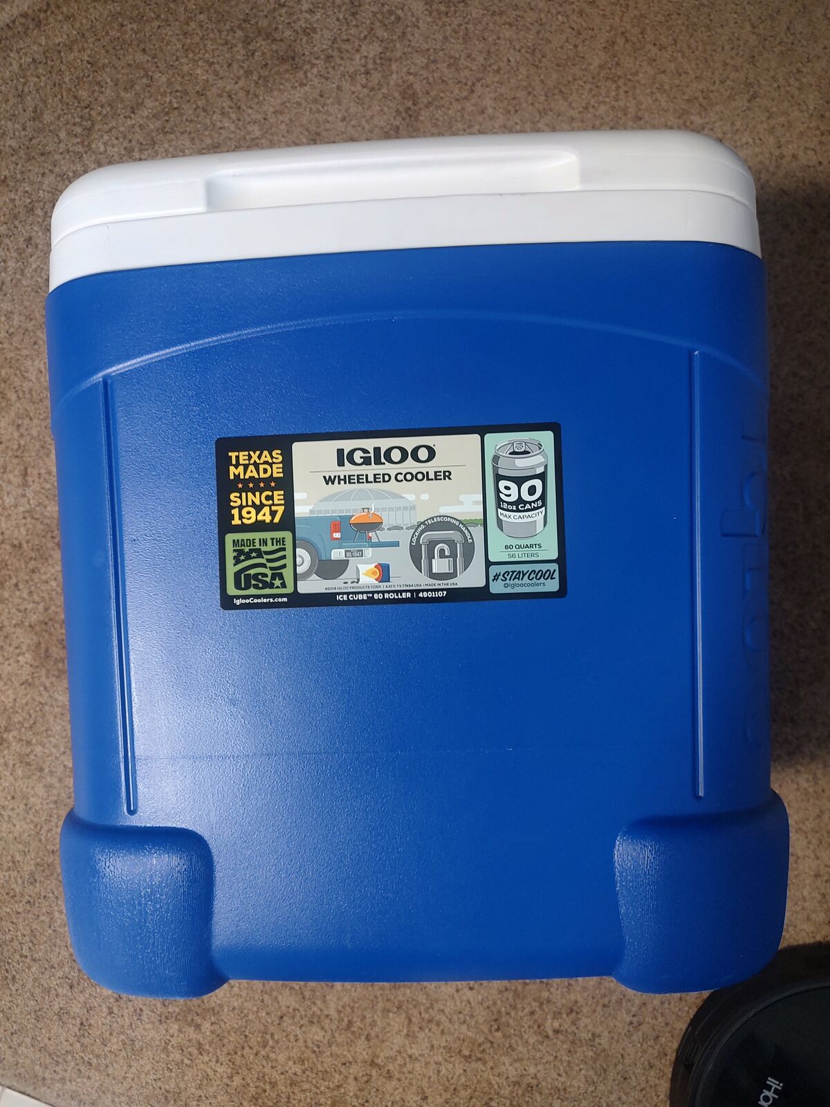 Igloo wheeled cooler