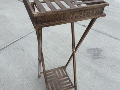 Small Plant Stand Table