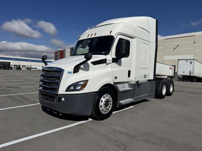 2020 Freightliner Cascadia Sleeper