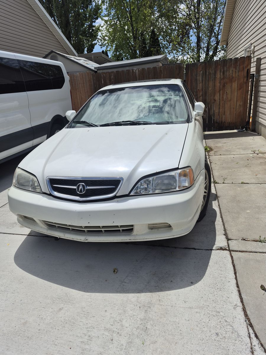 2000 acura starts but has a leak