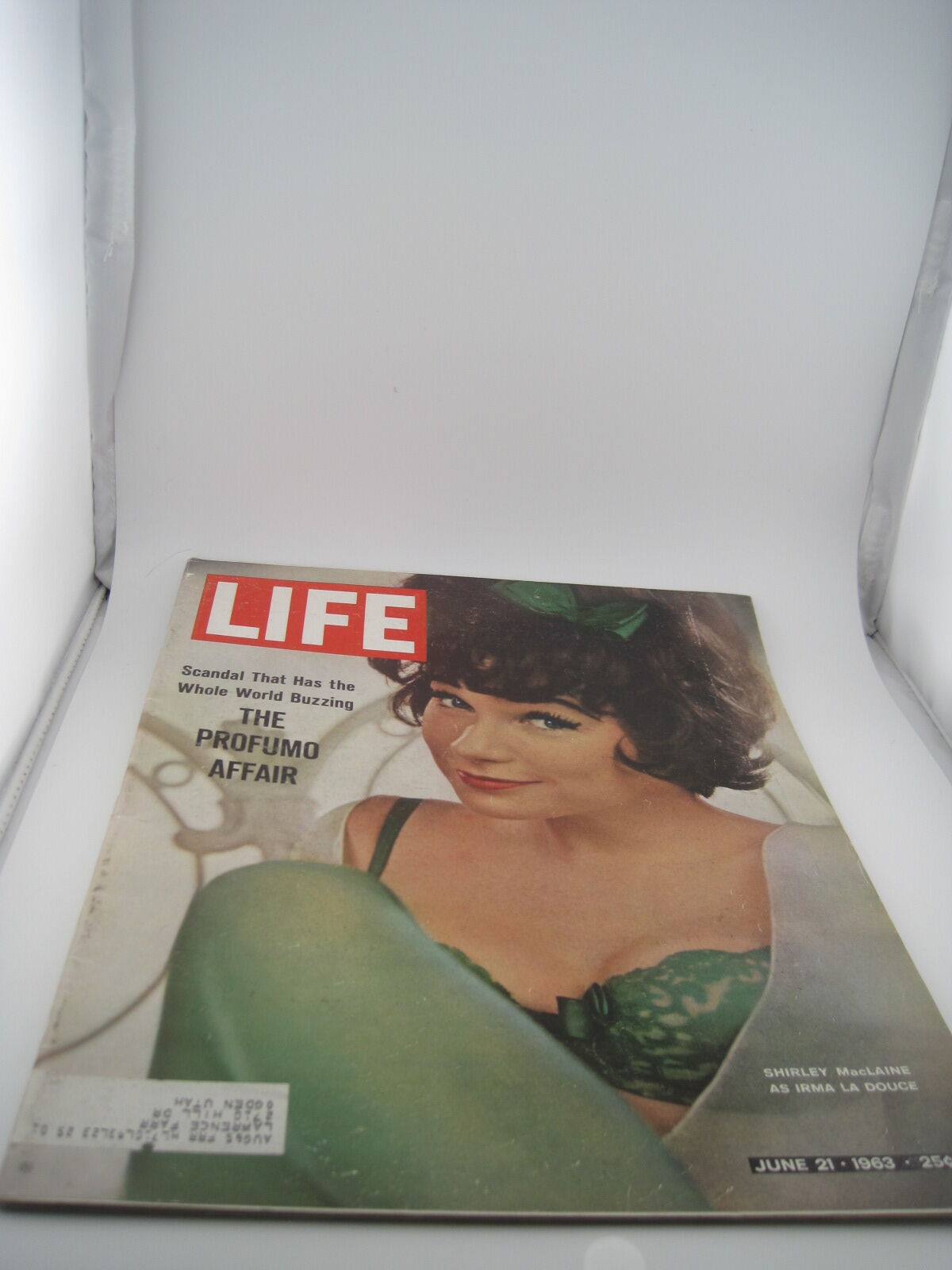 JUNE 21 1963 LIFE MAGAZINE, SHIRLEY MACLAINE as IRMA LA DOUCE, PROFUMO AFFAIR