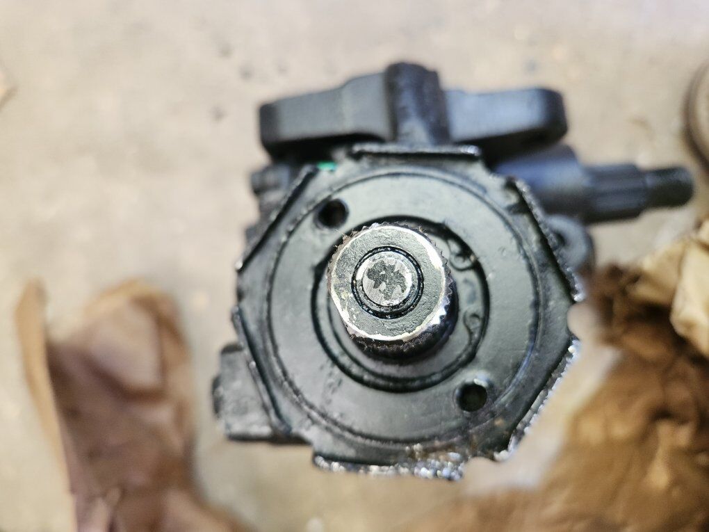 New steering gearbox