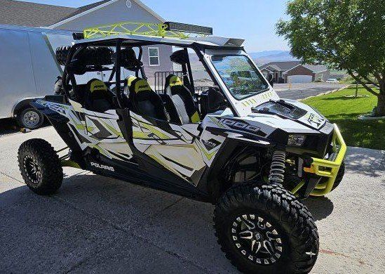 2018 Polaris RZR Xp 1000 4 seater White Lightning