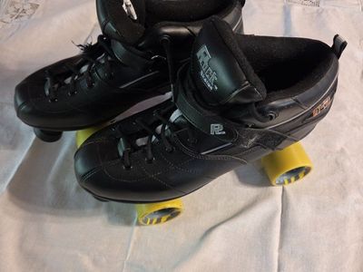 Mens Size 15 . Riedell R3 Demon Quad Roller Skates Black with Yellow Wheels. In great shape!