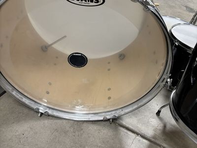 5 piece drum set with Evans and Remo heads
