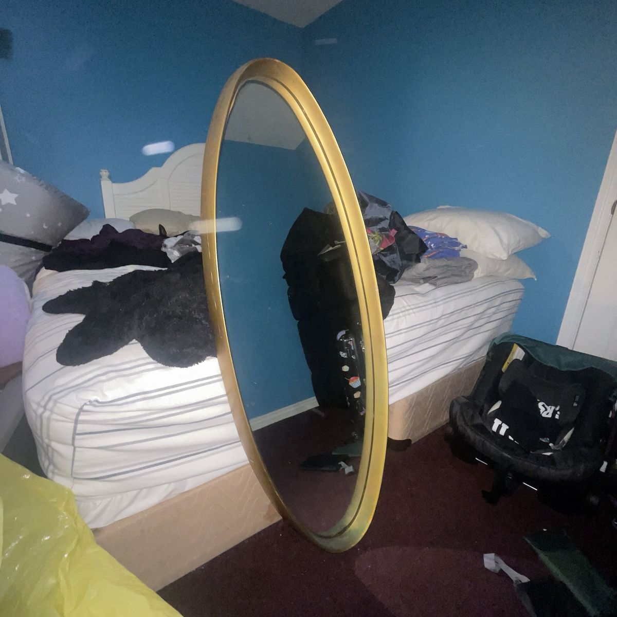 Oval Gold Frame Full-Length Mirror - Versatile Wall or Floor Decor