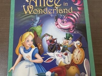 New Alice in Wonderland w/ Slipcover