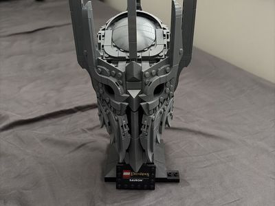 LEGO Sauron’s Helmet (no minifig)