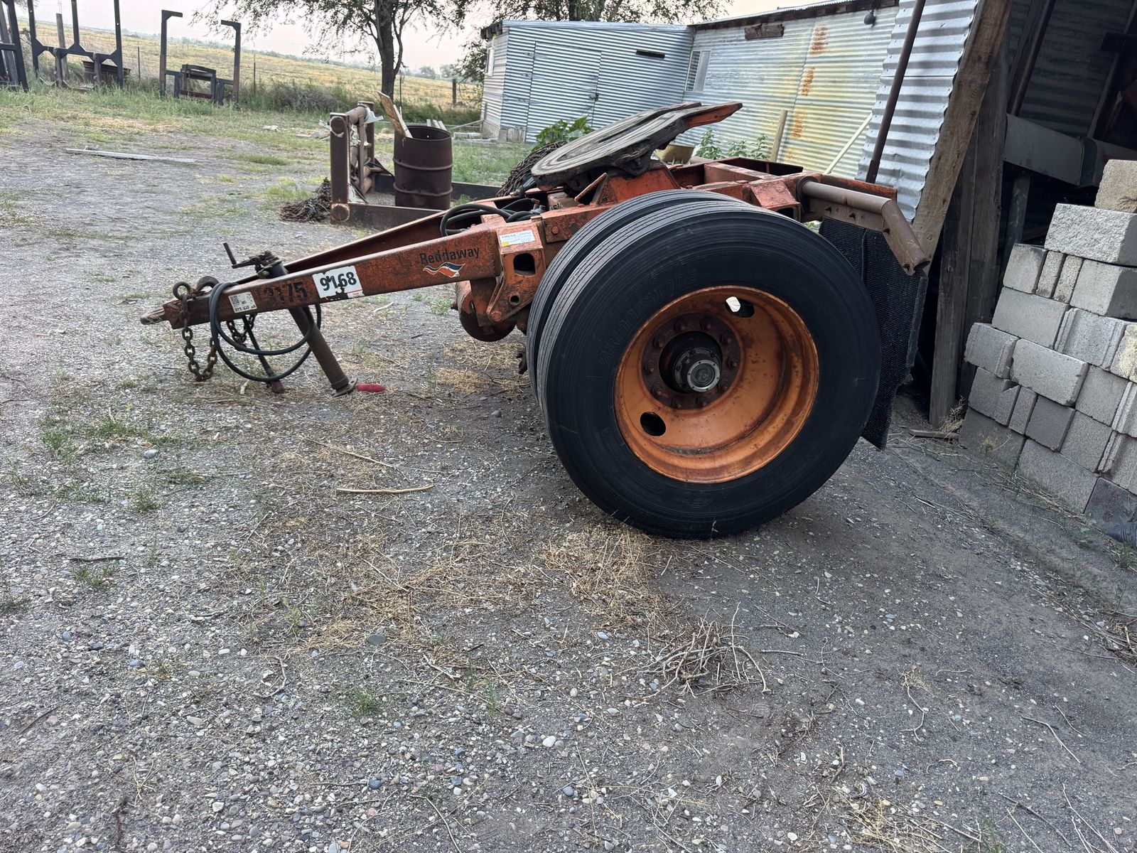 Trailer converter dolly
