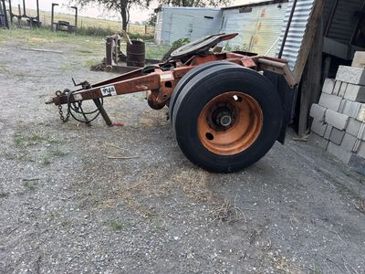 Trailer converter dolly