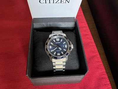 CITIZEN ECO-DRIVE BLUE FACED WATCH ( cash only )