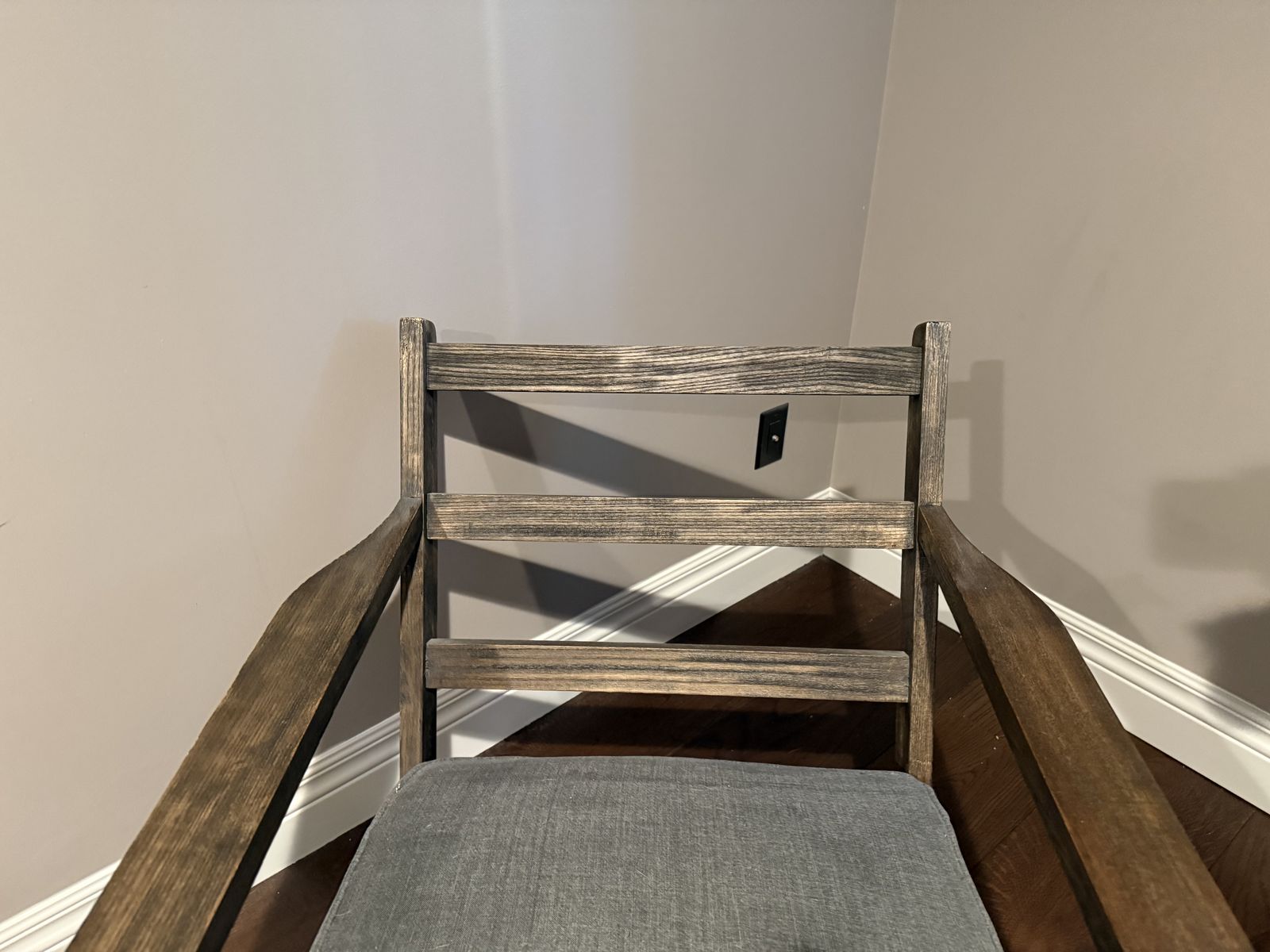 Main image 6