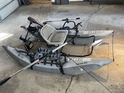 Personal Pontoon Fishing Craft