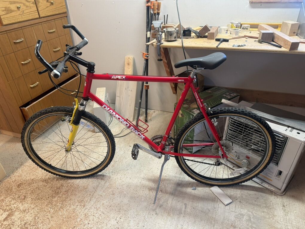 Diamond Apex mt. bike. Great Condition