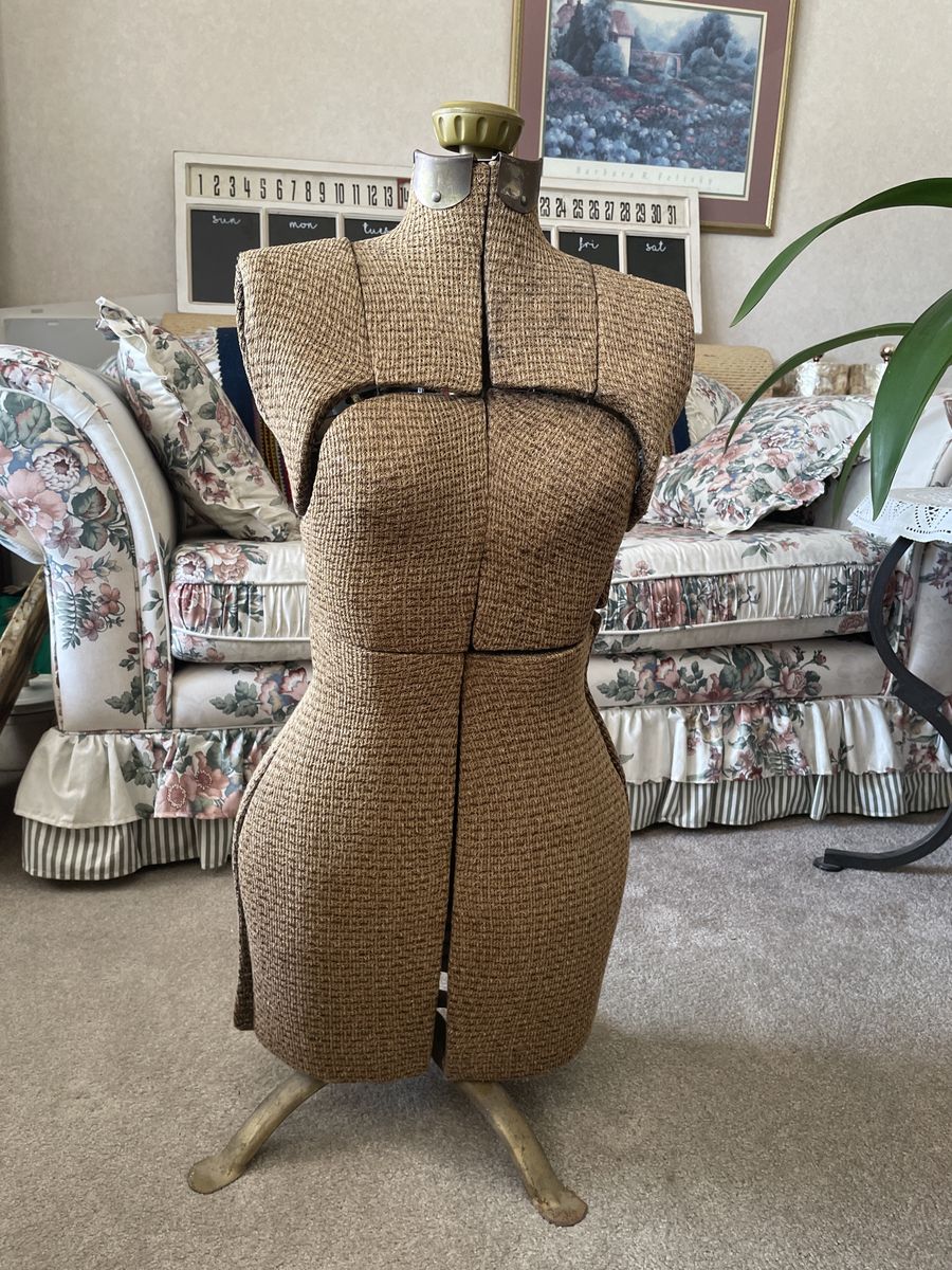 Vintage Adjustable Dress Form Mannequin - Sewing & Display