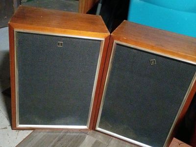 speakers