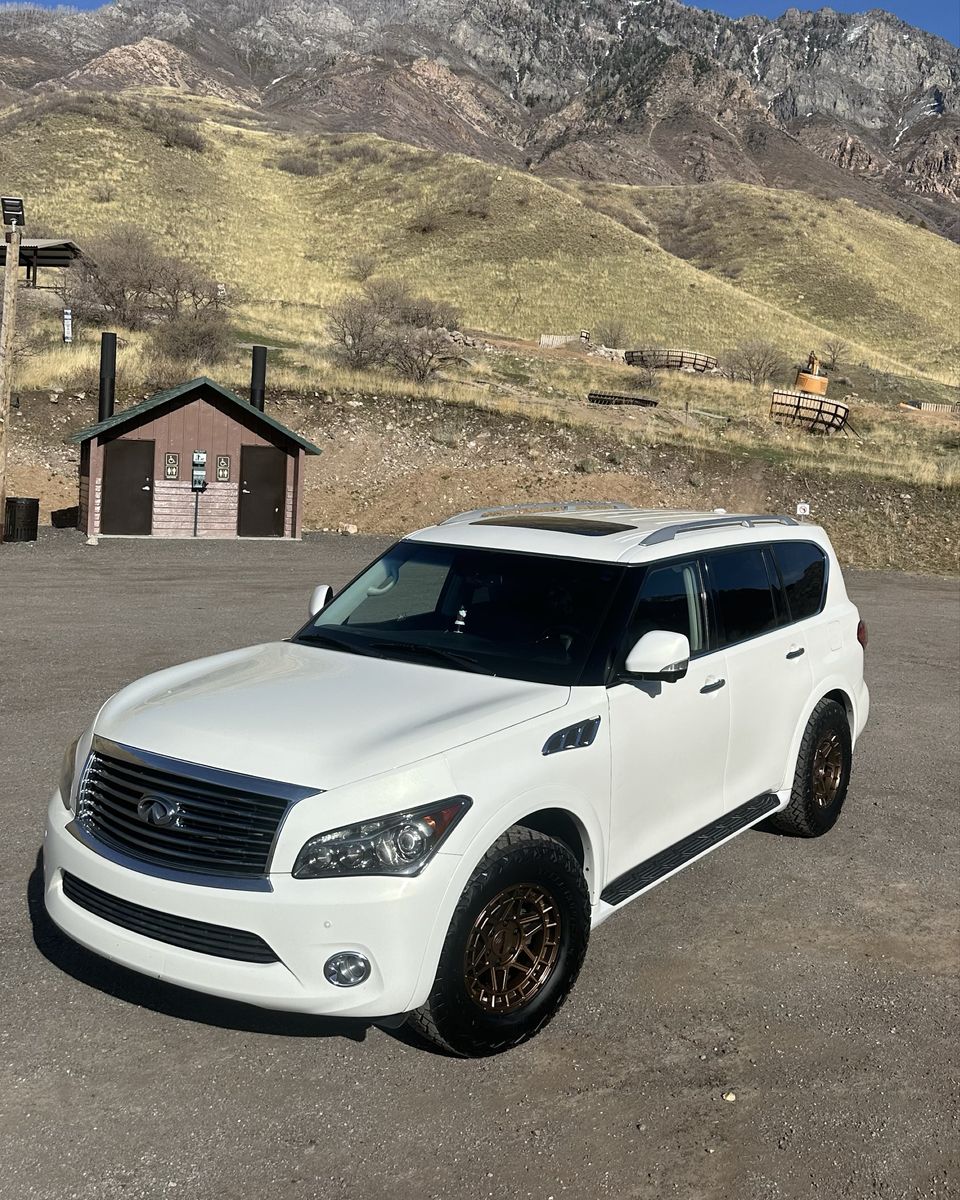 2013 Infiniti QX56 Base