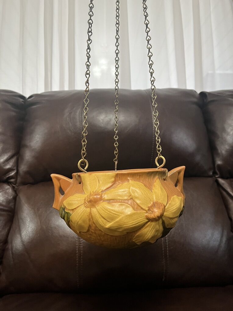 Gorgeous Roseville Hanging Basket/Planter