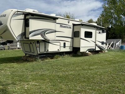 Montana 5th Wheel 37'