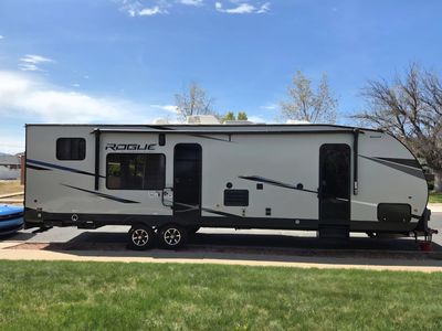 2021 Vengeance by Forest River Rogue Toy Hauler Series 29KS WILL HOLD 72 INCH 4 SEATER